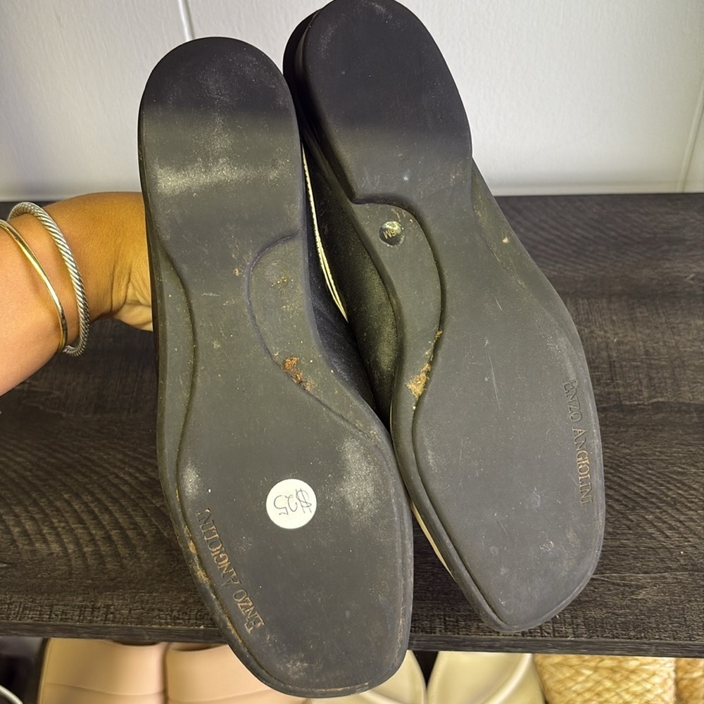 Vintage Black Leather Women’s Slip-On Shoes with Tassels - Picture 5 of 5